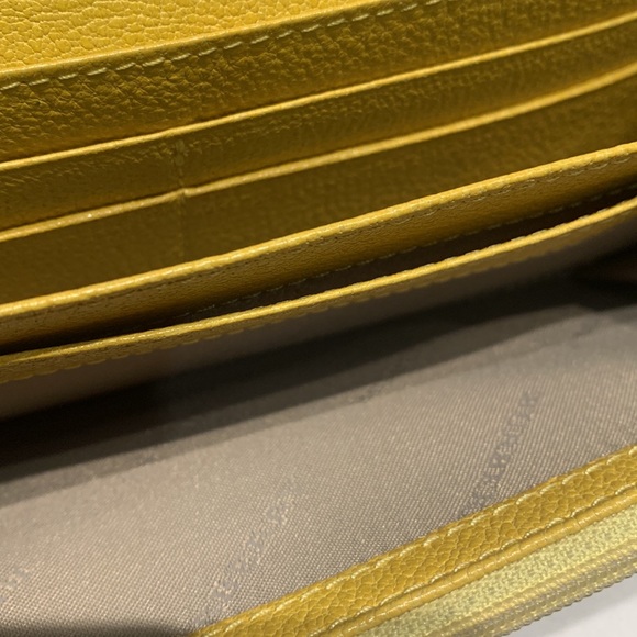 Authentic Burberry Wallet clutch - Picture 14 of 15